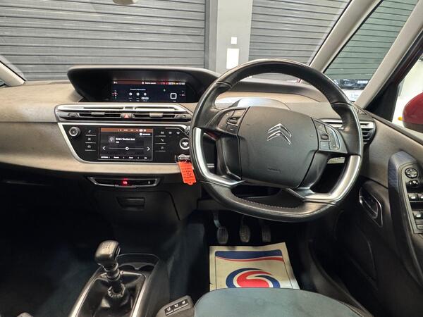 Citroen Grand C4 Spacetourer view 4