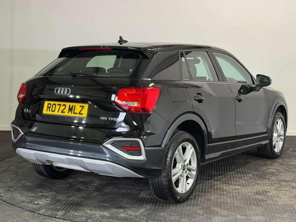Audi Q2 view 7