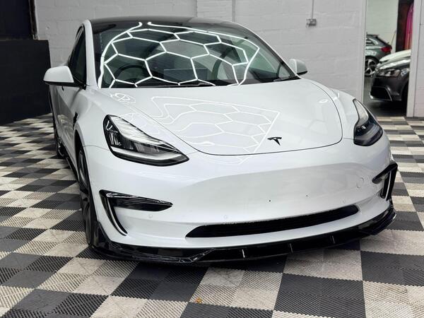 Tesla Model 3 view 3