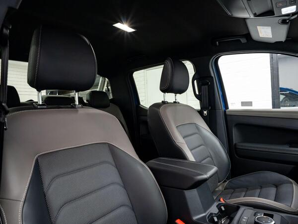 Volkswagen Amarok view 6