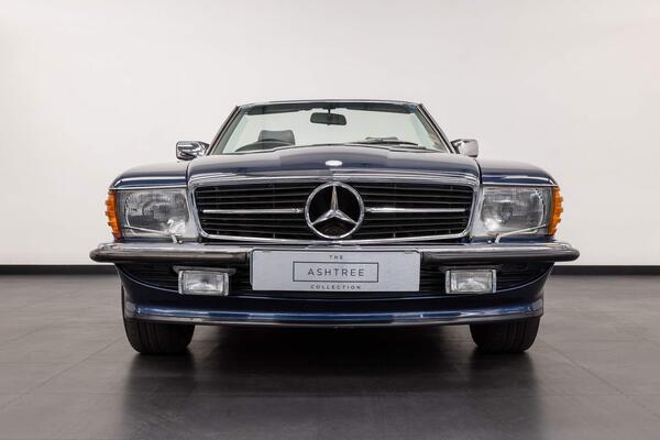 Mercedes-Benz SL view 5