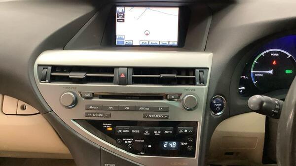 Lexus RX view 7