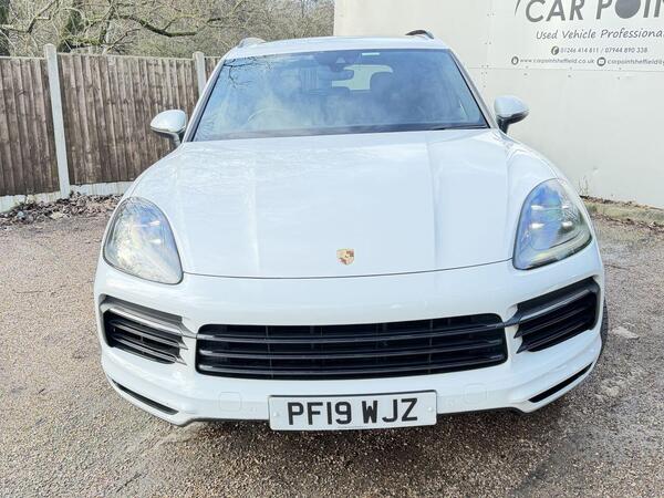 Porsche Cayenne view 4