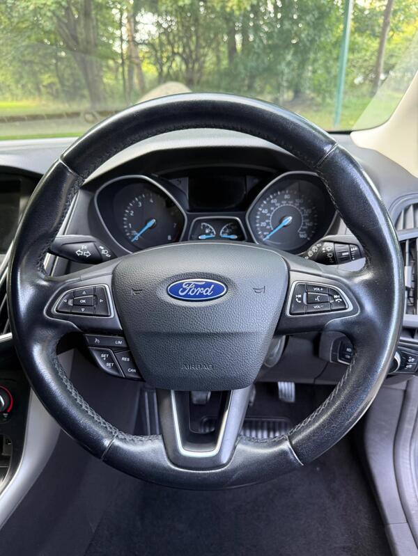 2017 Ford Focus 1.0T EcoBoost Zetec Edition Euro 6 (s/s) 5dr