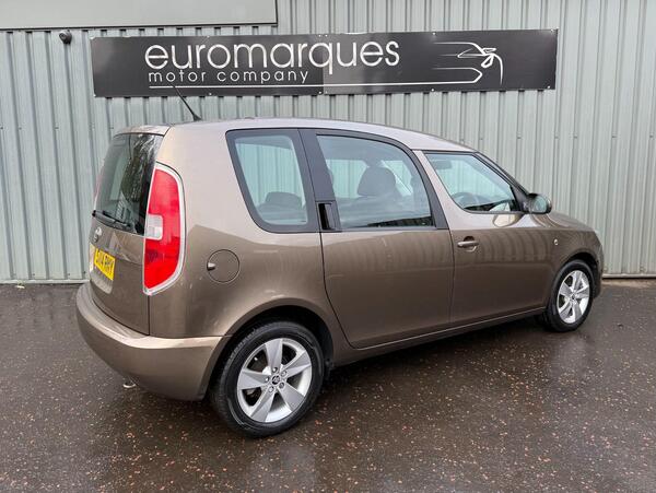 Skoda Roomster view 3