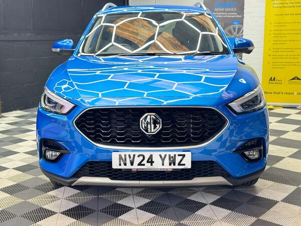 MG MG ZS view 3