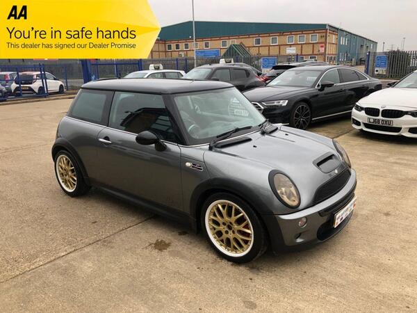 MINI Hatch view 2
