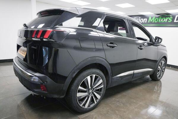 Peugeot 3008 view 3