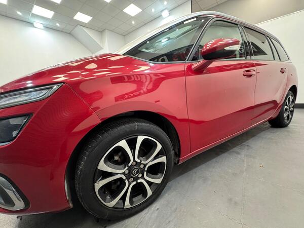 Citroen Grand C4 Spacetourer view 2