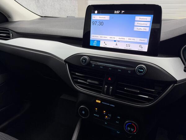 Ford Focus view 4
