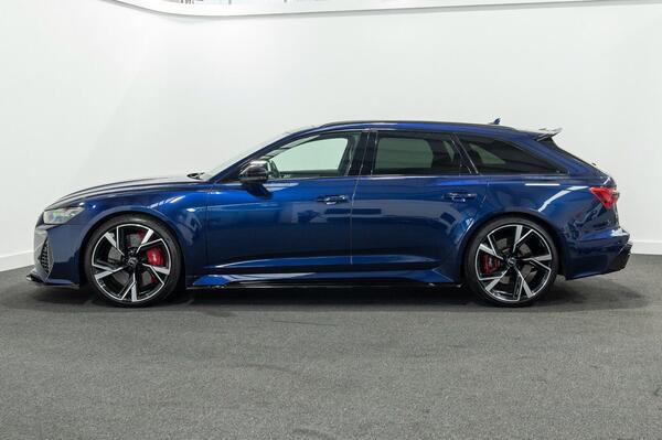 Audi RS6 view 4
