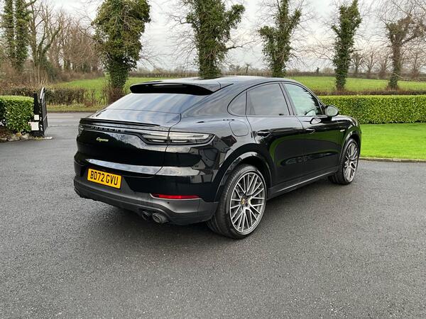 Porsche Cayenne view 6