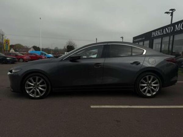 Mazda Mazda3 view 7