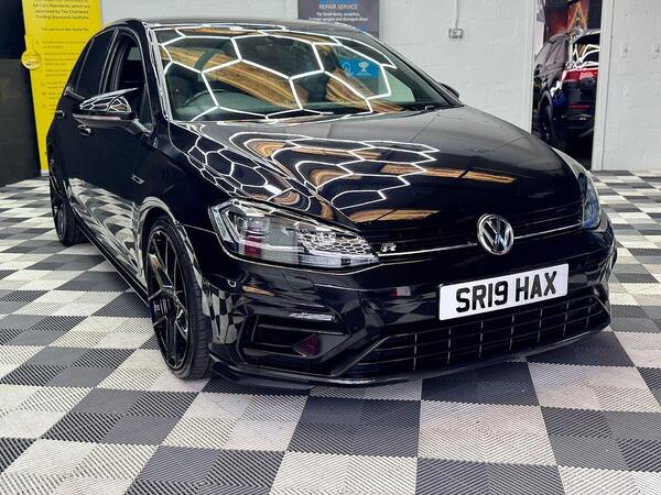 Volkswagen Golf view 5