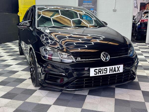 Volkswagen Golf view 2