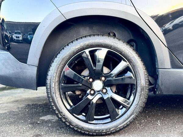 Peugeot 2008 view 4