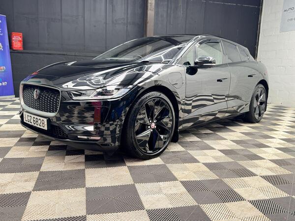 Jaguar I-Pace view 4