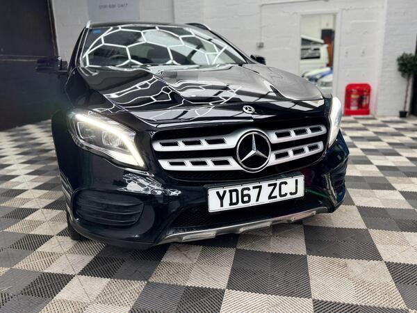 Mercedes-Benz Gla view 2