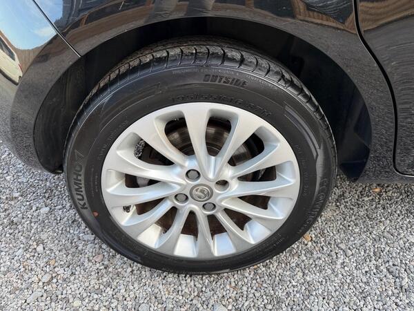2017 Vauxhall Corsa 1.4i Turbo ecoTEC SE Euro 6 (s/s) 5dr