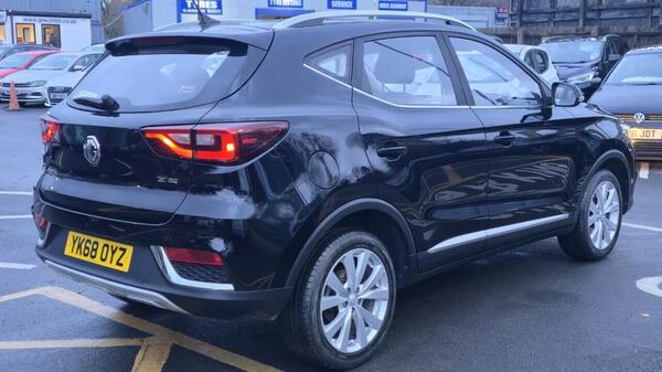 MG MG ZS view 7