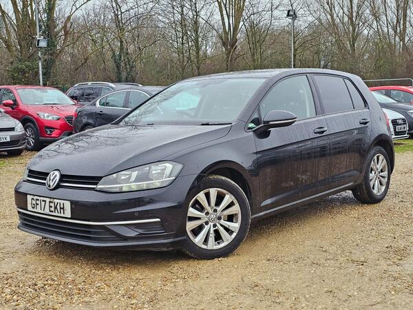 Volkswagen Golf view 2