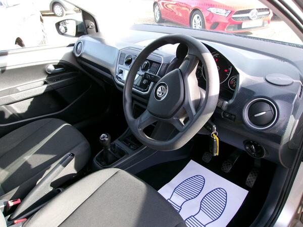 2017 Volkswagen up! 1.0 Move up! Euro 6 (s/s) 5dr