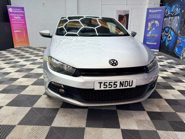 Volkswagen Scirocco view 5