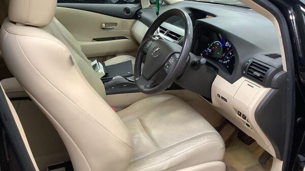 Lexus RX view 2