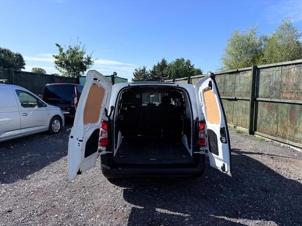 2022 Peugeot Partner 1.5 BlueHDi 850 Professional Premium + Long Crew Van Double Cab 6dr Diesel Manual LWB Euro 6 (s/s) (100 bhp)