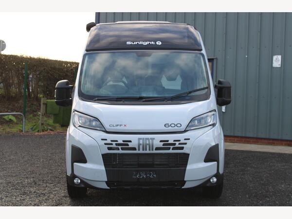 Sunlight Cliff 600 X