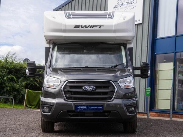 Swift Voyager 475