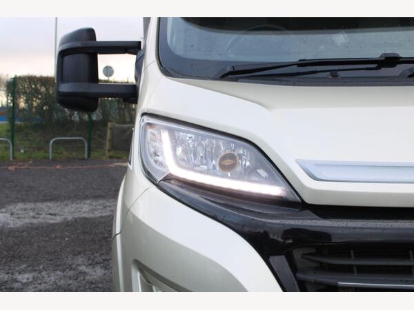 Auto-Trail Imala 736