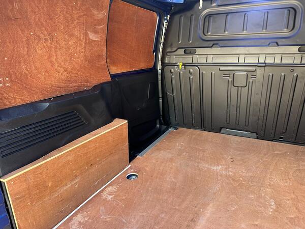 Peugeot Partner 1.5 BlueHDi 1000 Asphalt Standard Panel Van EAT8 SWB Euro 6 (s/s) 5dr at 38th