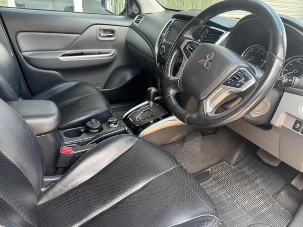 Mitsubishi L200 2.4 DI-D DC Warrior Auto 4WD Euro 6 4dr