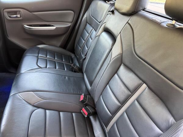 Mitsubishi L200 2.4 DI-D DC Barbarian 4WD Euro 6 4dr at 14th