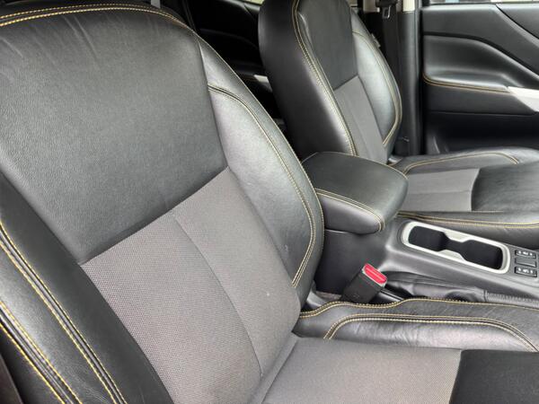 Nissan Navara 2.3 dCi N-Guard Auto 4WD Euro 6 4dr at 13th