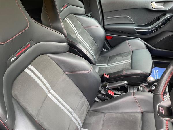 Ford Fiesta 1.5T EcoBoost ST-3 Euro 6 (s/s) 5dr at 8th
