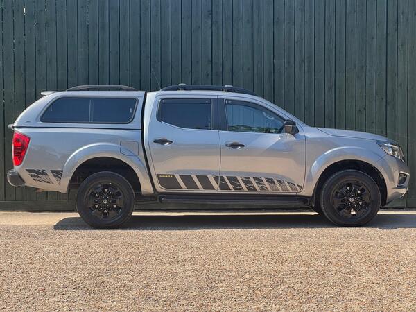 Nissan Navara 2.3 dCi N-Guard Auto 4WD Euro 6 4dr