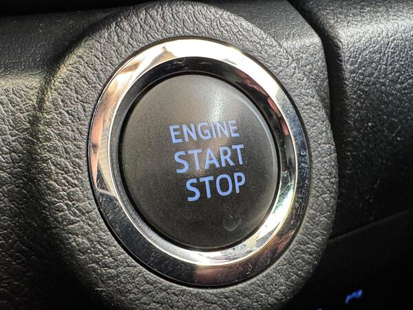 Toyota Hilux 2.8 D-4D Invincible X 4WD Euro 6 (s/s) 4dr at 25th