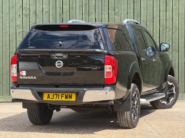 Nissan Navara 2.3 dCi Tekna Auto 4WD Euro 6 4dr