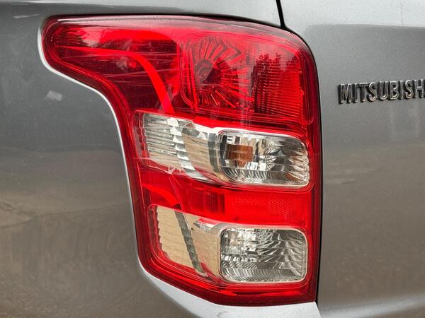 Mitsubishi L200 2.4 DI-D DC Challenger Auto 4WD Euro 6 4dr