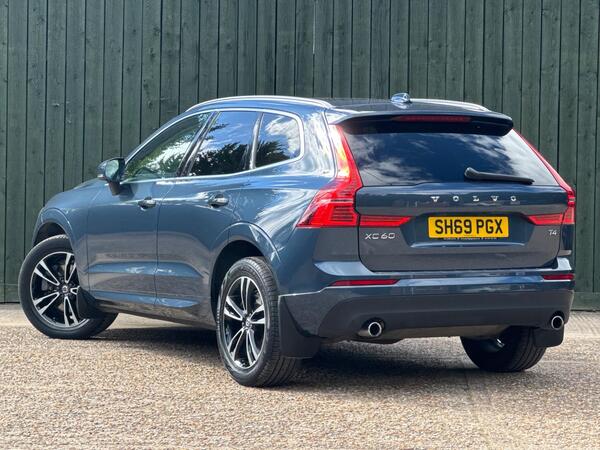 Volvo XC60 2.0 T4 Edition Auto Euro 6 (s/s) 5dr at 12th