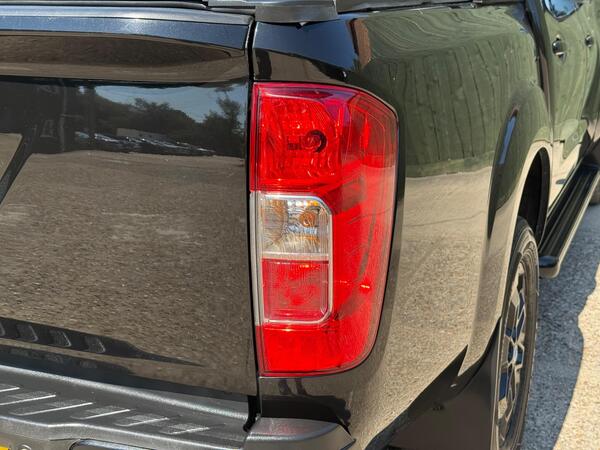 Nissan Navara 2.3 dCi N-Guard 4WD Euro 6 (s/s) 4dr at 45th
