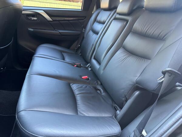 Mitsubishi Shogun Sport 2.4D 4 Auto 4WD Euro 6 5dr at 19th