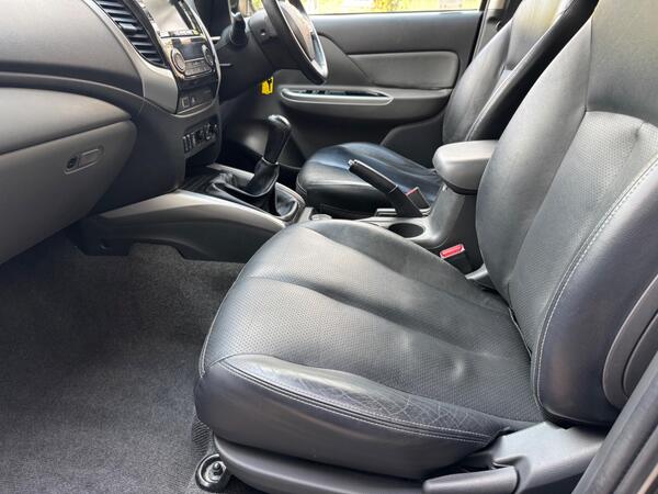 Fiat Fullback 2.4D Cross 4WD Euro 6 4dr at 10th