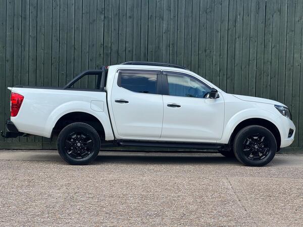 Nissan Navara 2.3 dCi N-Guard Auto 4WD Euro 6 4dr at 10th
