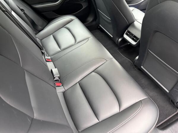 Tesla Model 3 (Dual Motor) Long Range Auto 4WDE 4dr at 18th