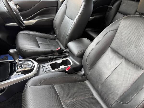 Nissan Navara 2.3 dCi Tekna Auto 4WD Euro 6 4dr