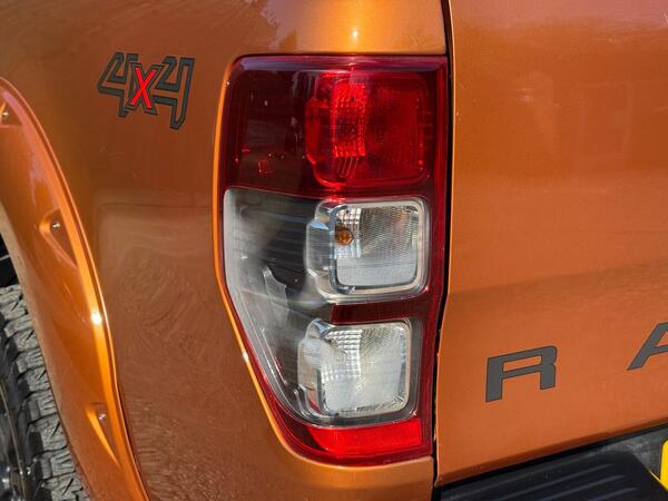 Ford Ranger 3.2 TDCi Wildtrak Auto 4WD Euro 5 4dr at 42th