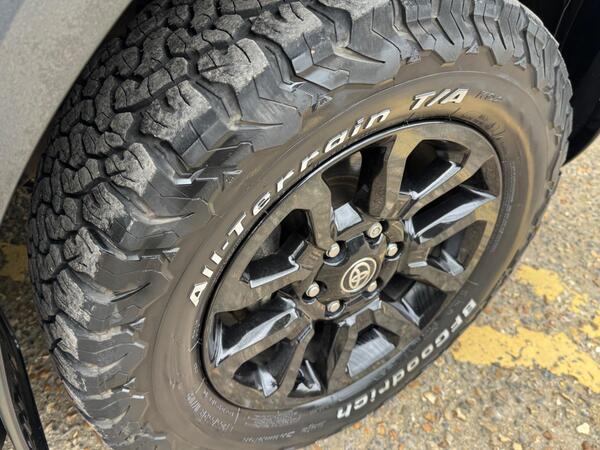 Toyota Hilux 2.8 D-4D Invincible X 4WD Euro 6 (s/s) 4dr at 23th